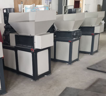 ISO9001 অক্জিলিয়ারী মেশিন 3kW মেটাল ওয়েস্ট ক্রাশার মেশিন 300kg/H
