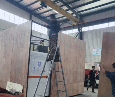 ISO9001 120kN PE 2 Cavity PE ব্লোয়িং মেশিন 70kg/H মাল্টি ডাই হেড সহ